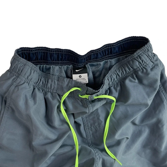 SH689 Mens Nike Athletic Brand Performance Beach Lined Swim Trunks M - Picture 5 of 7